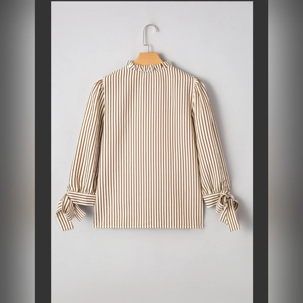 99 Disco Striped Frill V-Neck Bracelet Sleeve Blouse - Picture 4 of 7